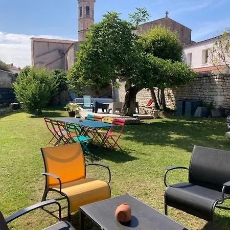 Propriete De Coeur De Avec Piscine Et Jardin Partages * Сен-Пьер-д'Олерон