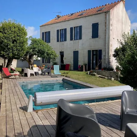 Propriete De Coeur De Avec Piscine Et Jardin Partages Holiday home Saint-Pierre-d'Oleron