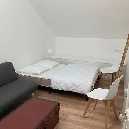 Propriete De Coeur De Avec Piscine Et Jardin Partages *