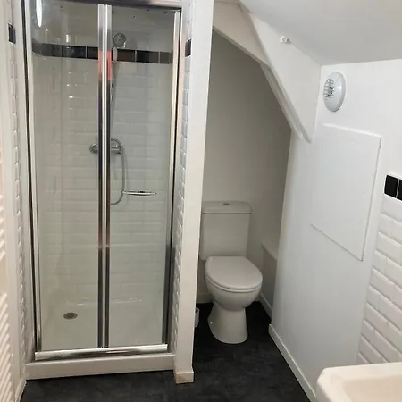 Propriete De Coeur De Avec Piscine Et Jardin Partages *