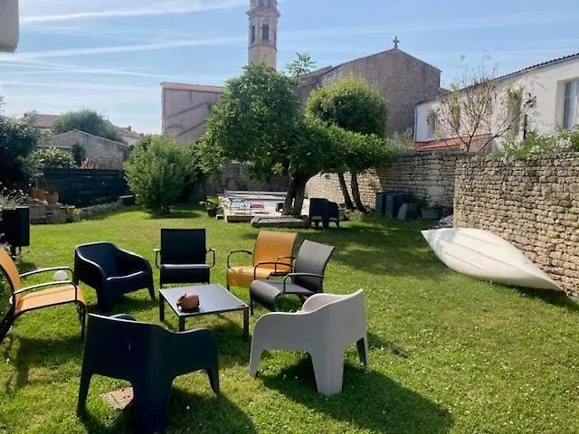 Propriété De Cœur De Avec Piscine Et Jardin Partagés Сasa de vacaciones