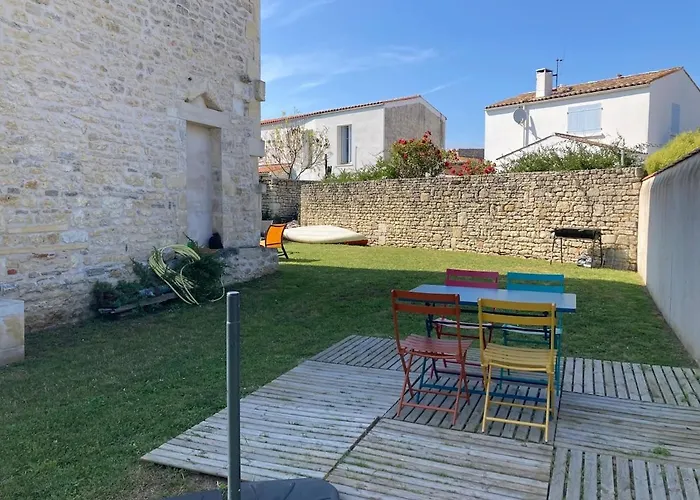 Propriété De Cœur De Avec Piscine Et Jardin Partagés Сasa de vacaciones *