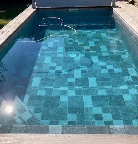 Propriété De Cœur De Avec Piscine Et Jardin Partagés Сasa de vacaciones *