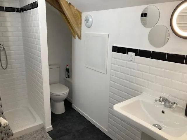 Сasa de vacaciones Propriété De Cœur De Avec Piscine Et Jardin Partagés