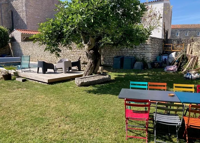 Propriété De Cœur De Avec Piscine Et Jardin Partagés Сasa de vacaciones *